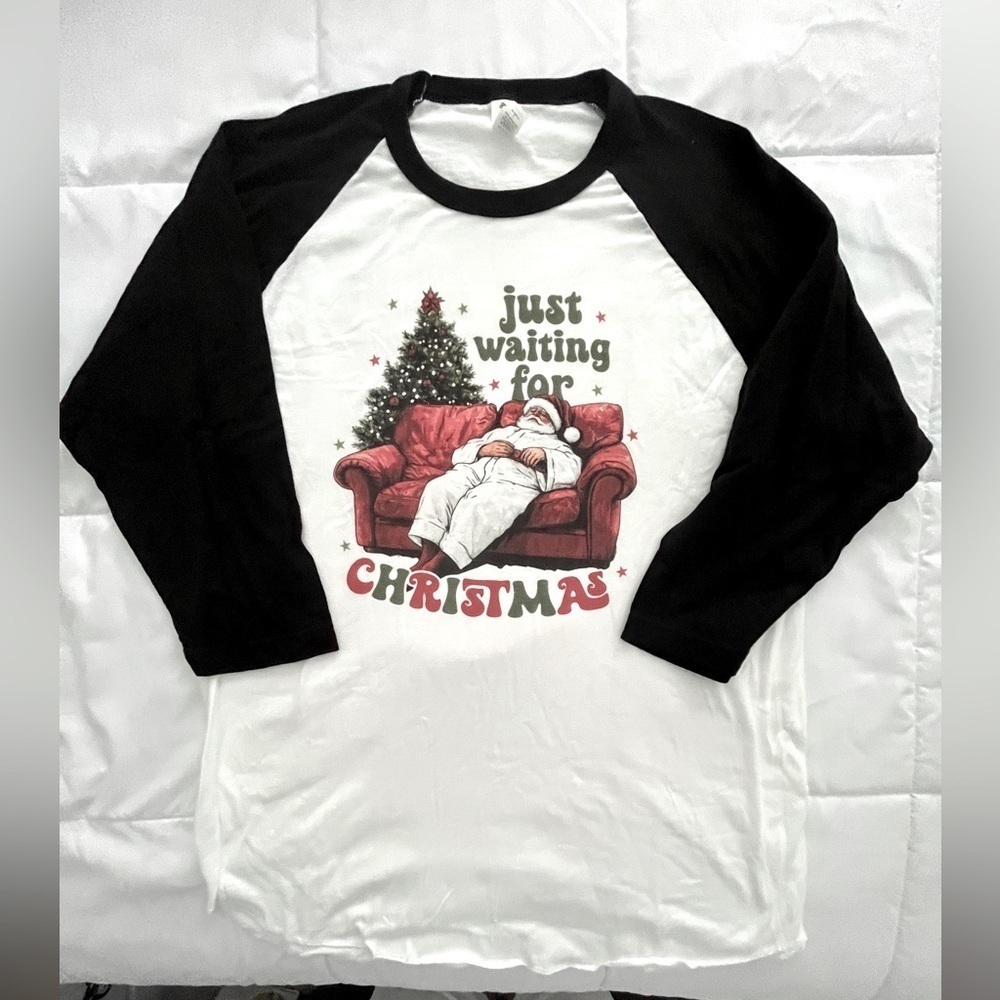 Black and White Raglan Shirt. “Just Waiting for Christmas”. Size L. NWOT